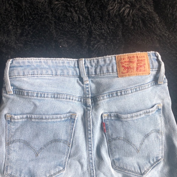 Levi’s high rise jeans - Picture 2 of 3